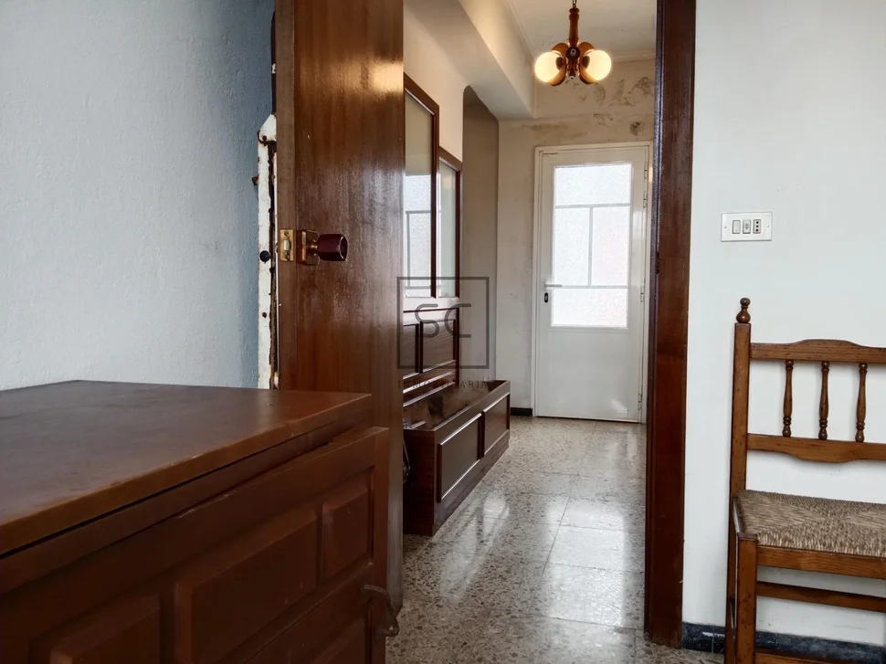 Casa con bodegas y nave en sequeiro-valdoviño