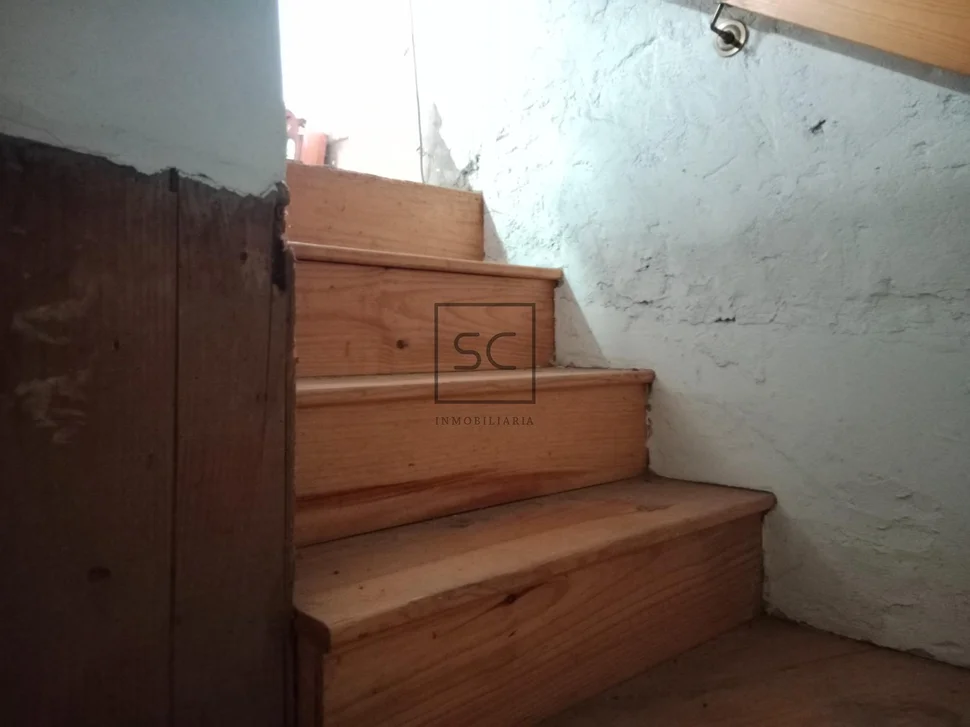 Casa con bodegas y nave en sequeiro-valdoviño