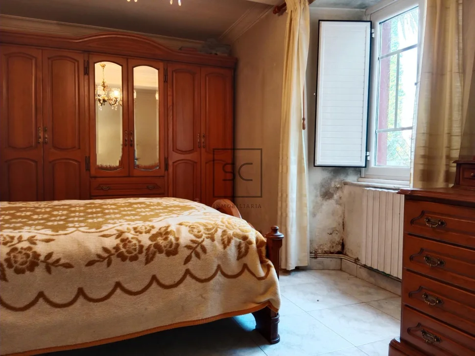 Casa con bodegas y nave en sequeiro-valdoviño