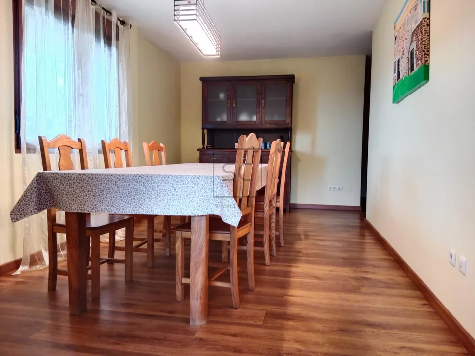 Vivienda con terraza y finca en vilarmaior