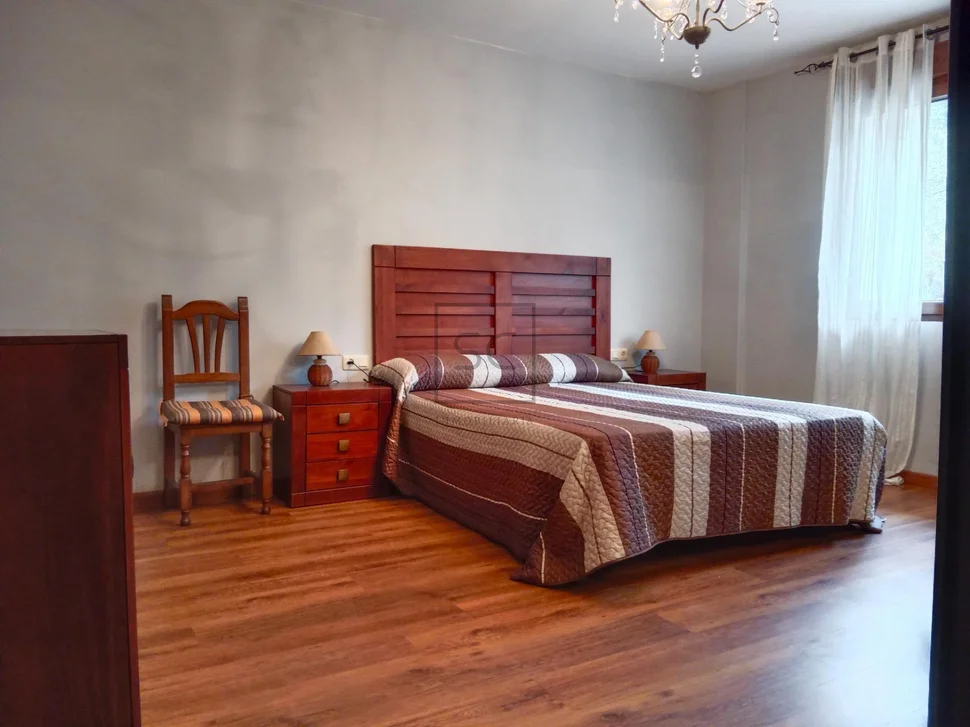 Vivienda con terraza y finca en vilarmaior