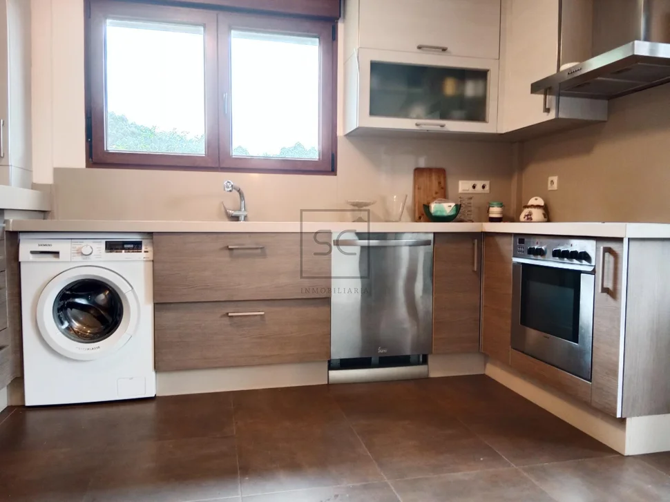 Vivienda con terraza y finca en vilarmaior