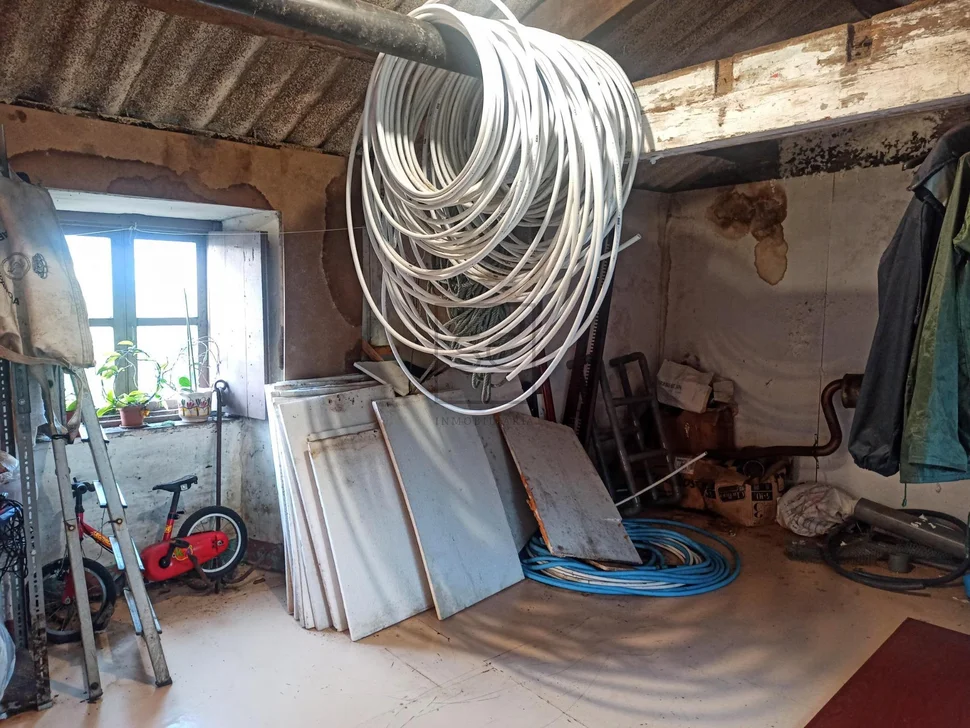 Casa con finca edificable en canido-ferrol