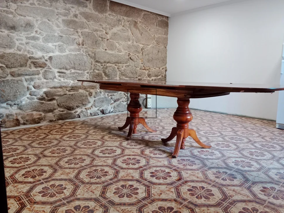 Casa con finca y hórreo en soesto-laxe