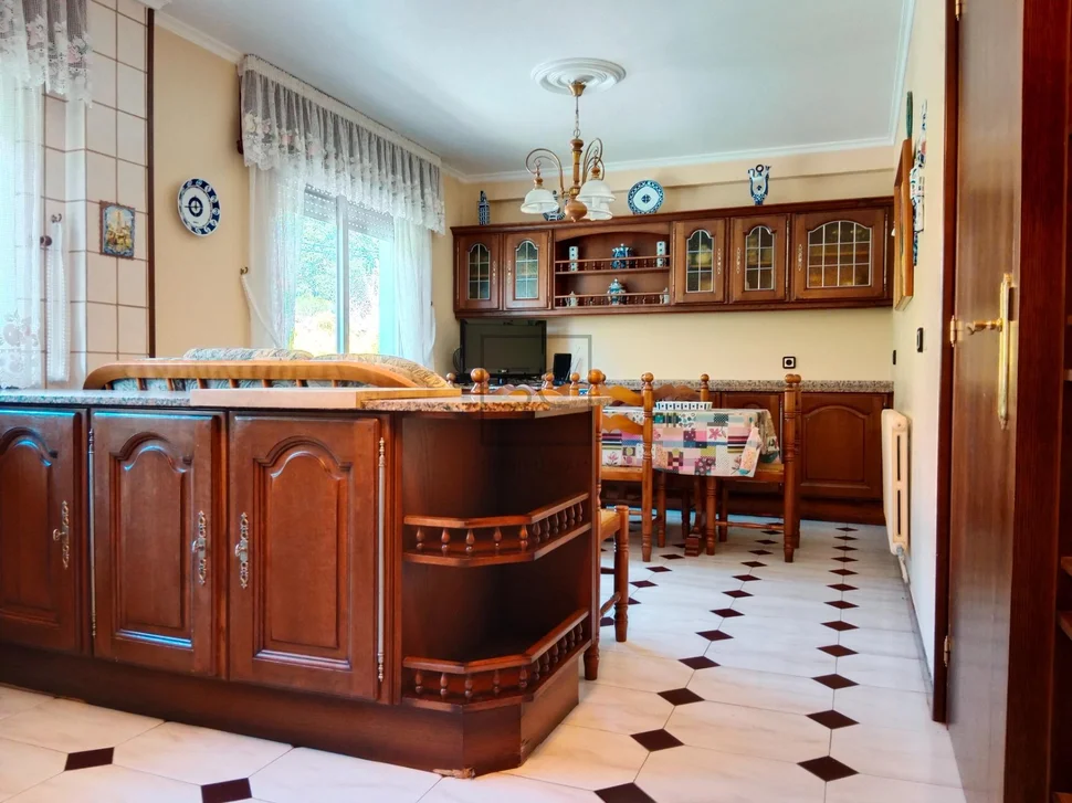 Vivienda con finca en breamo-pontedeume