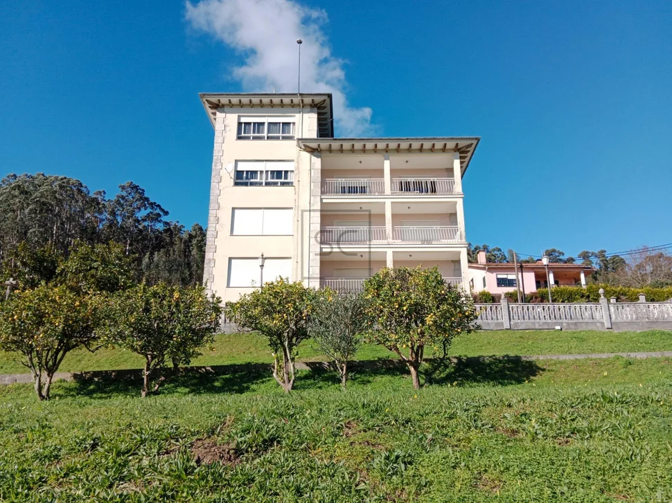 Vivienda con finca en breamo-pontedeume