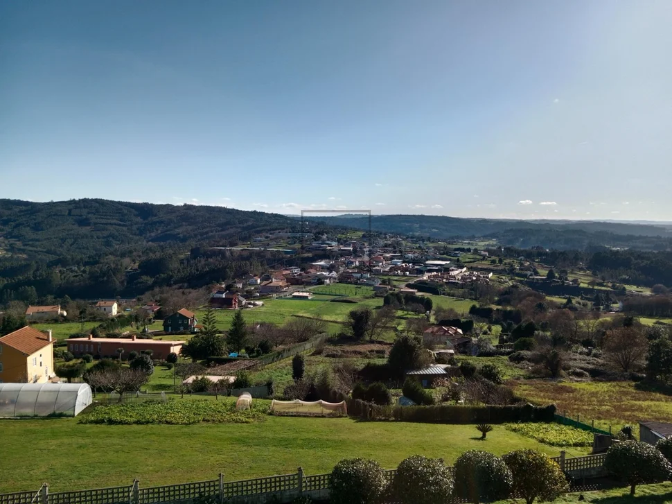 Vivienda con finca en breamo-pontedeume