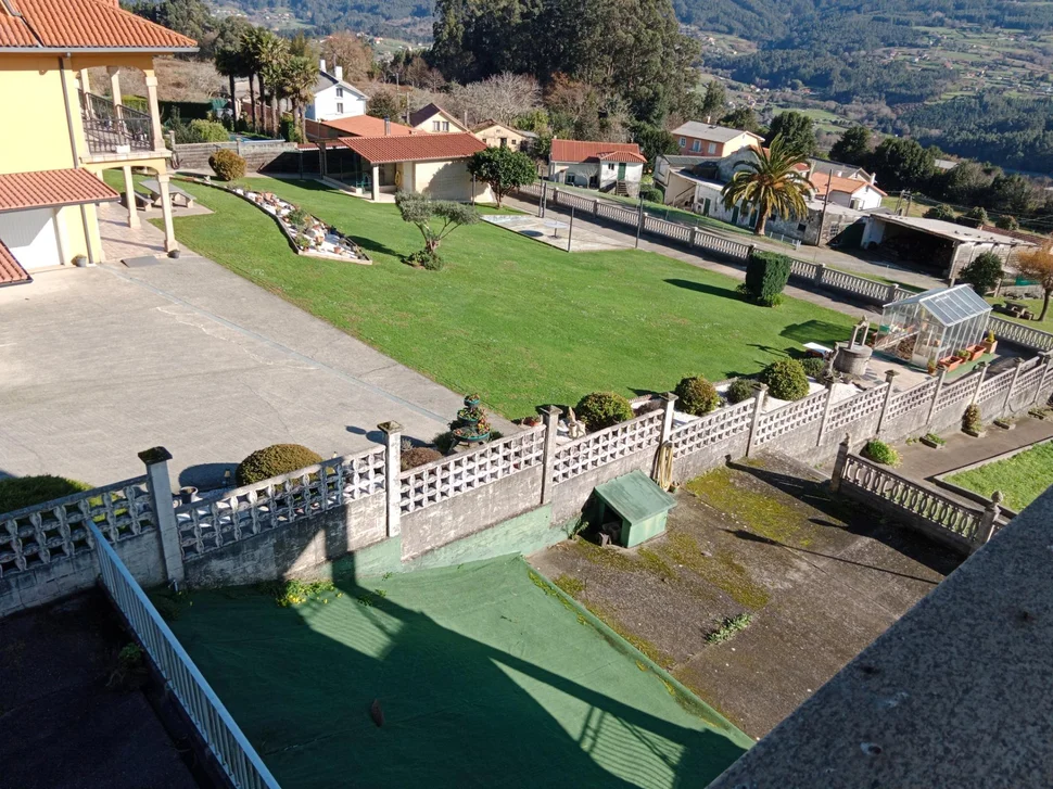 Vivienda con finca en breamo-pontedeume