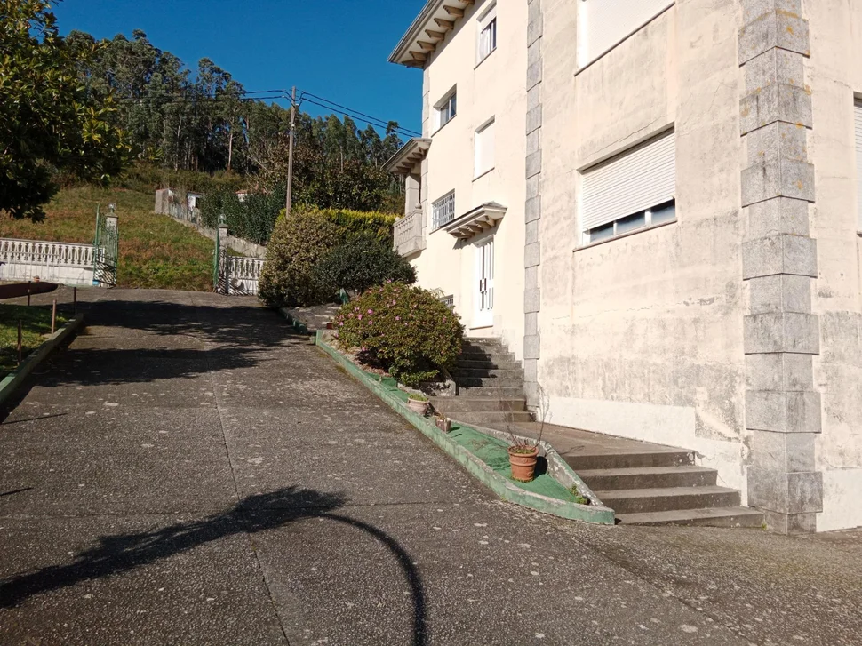 Vivienda con finca en breamo-pontedeume