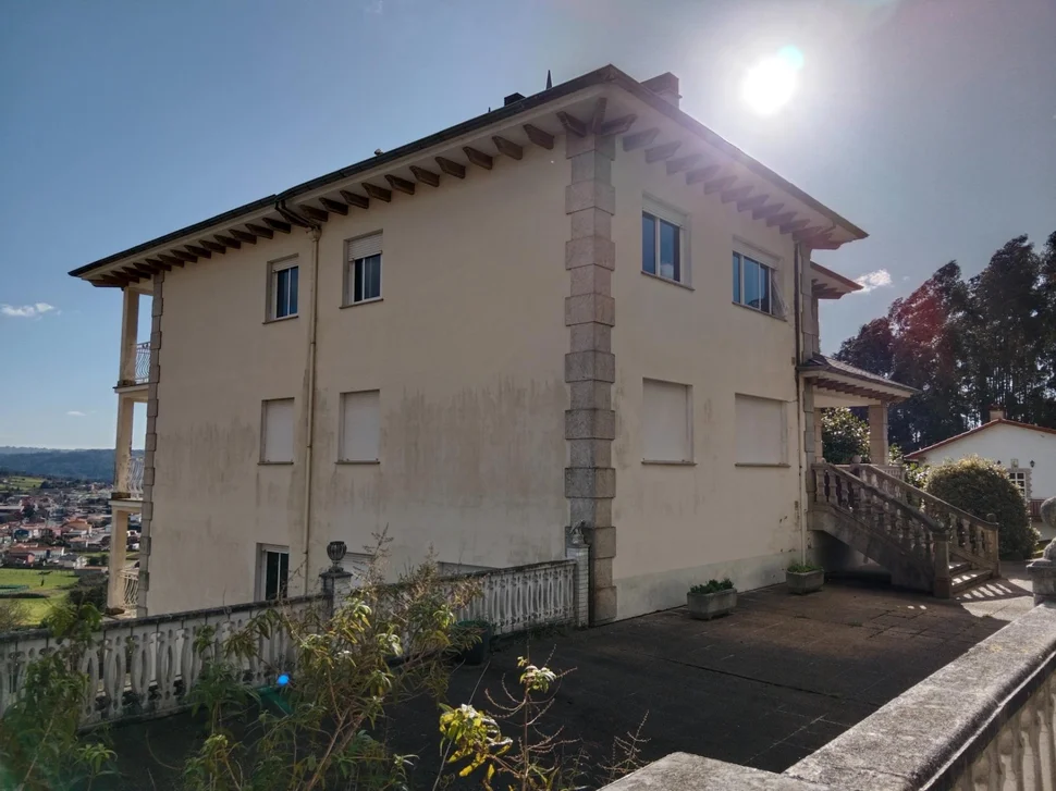 Vivienda con finca en breamo-pontedeume