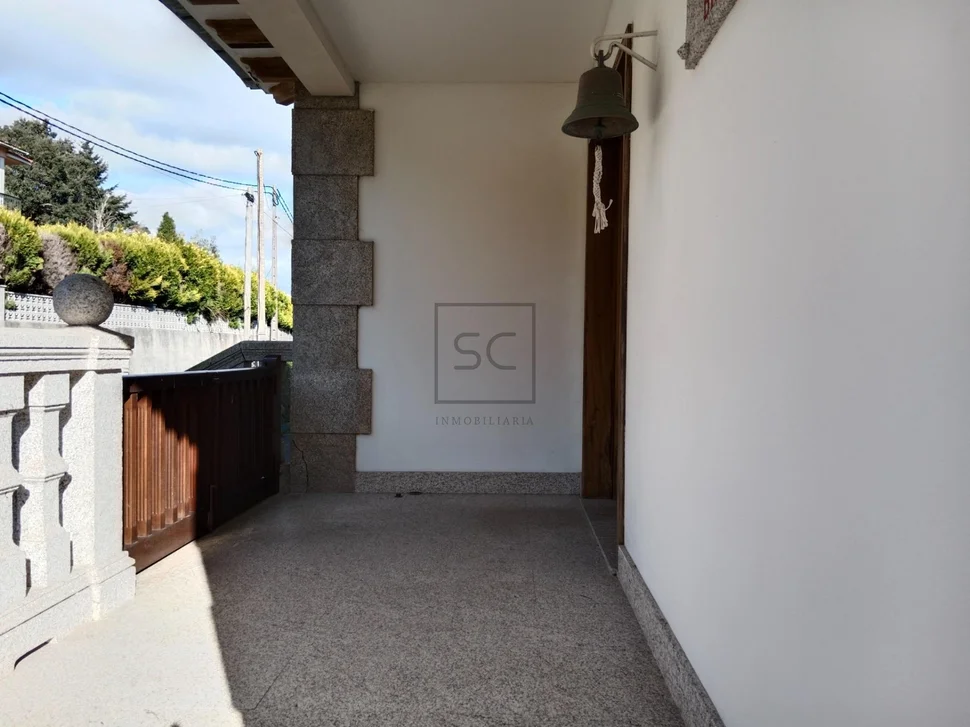 Vivienda con finca en breamo-pontedeume