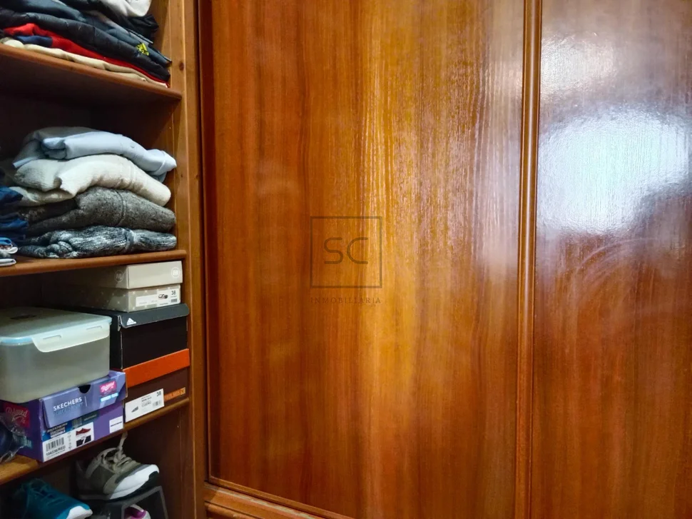 Piso con ascensor, garaje y trastero en ares