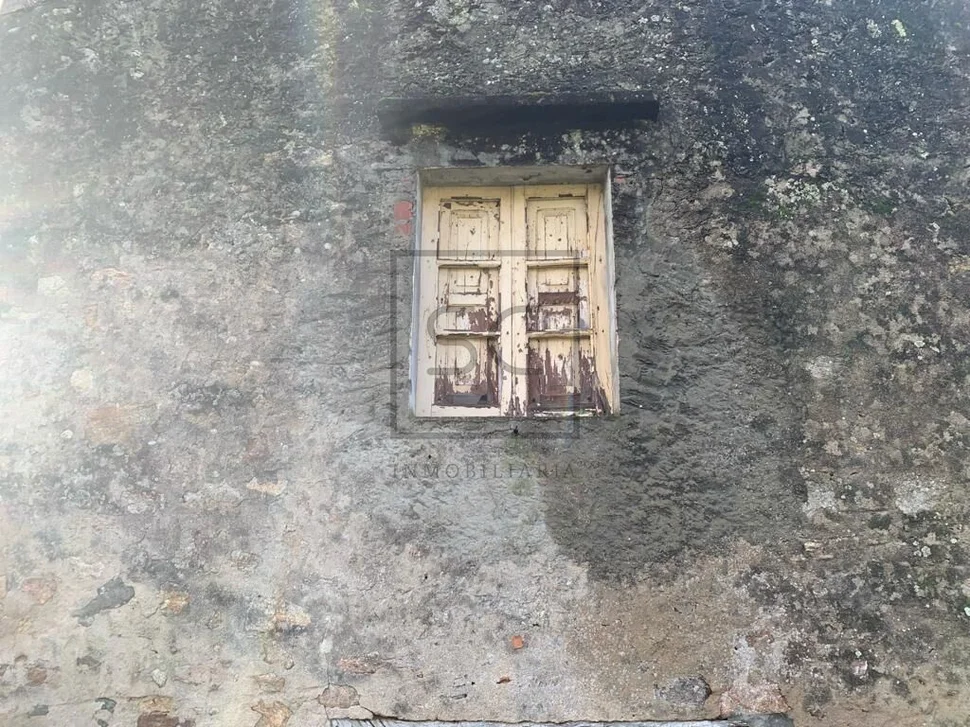 Casa para restaurar en casadelos-neda