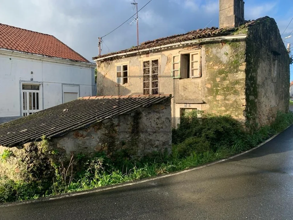 Casa para restaurar en casadelos-neda