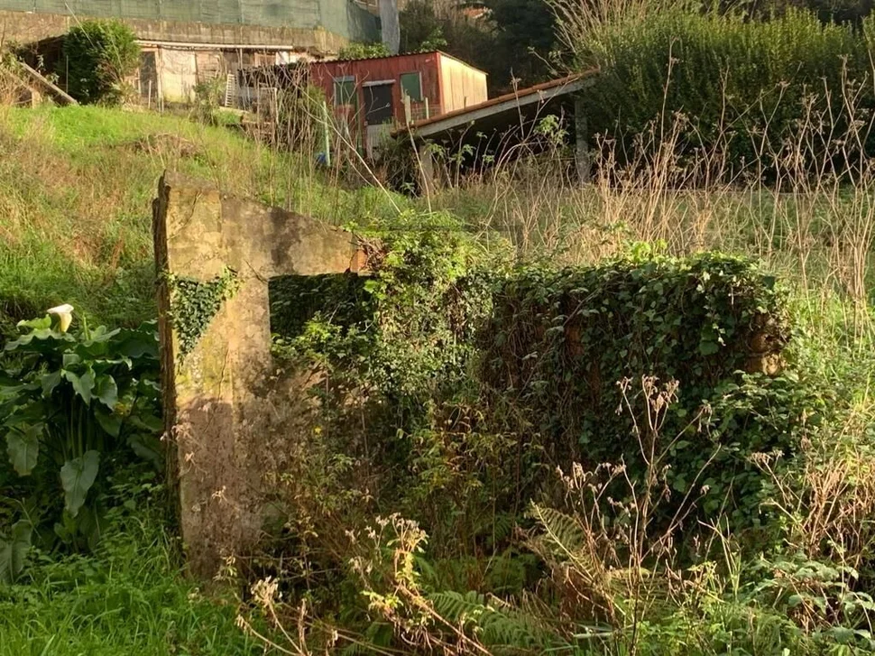 Finca edificable en casadelos-neda