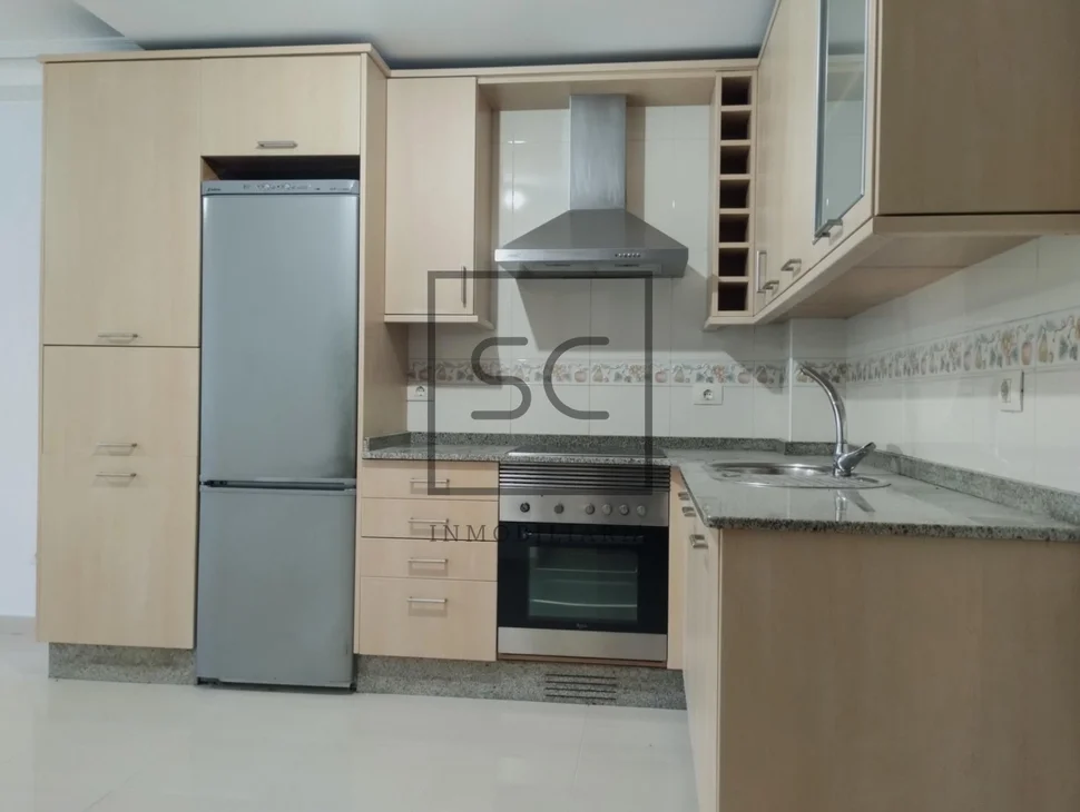 Luminoso piso con ascensor, garaje y trastero en sada