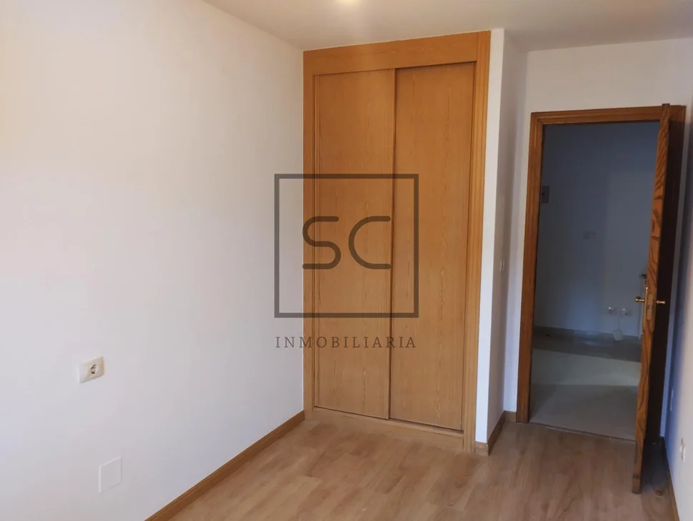 Luminoso piso con ascensor, garaje y trastero en sada