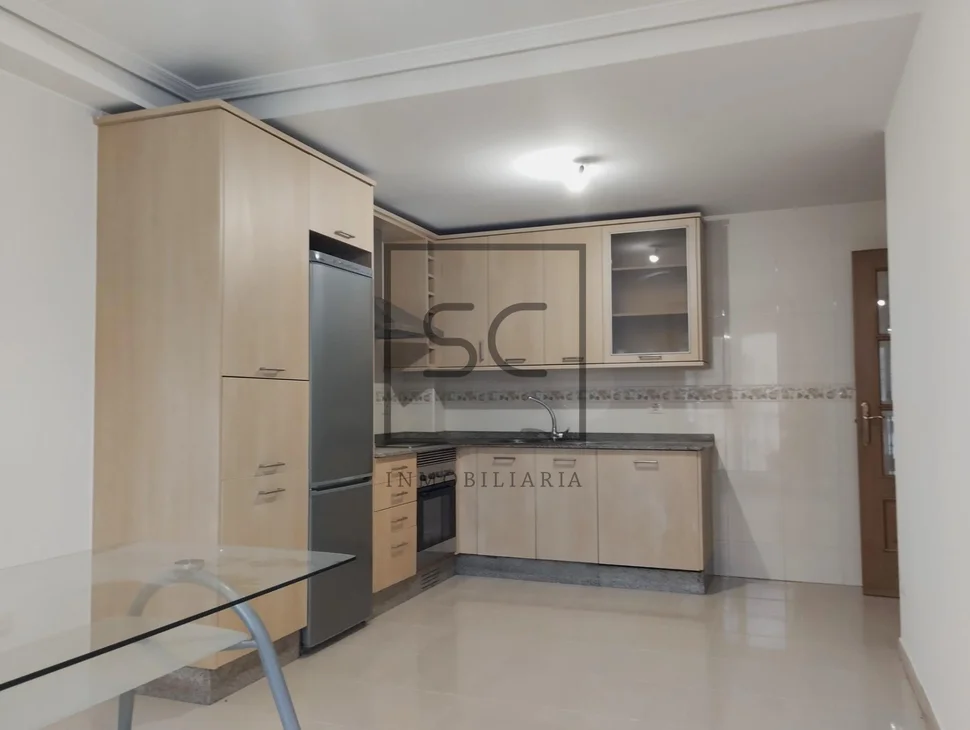 Luminoso piso con ascensor, garaje y trastero en sada