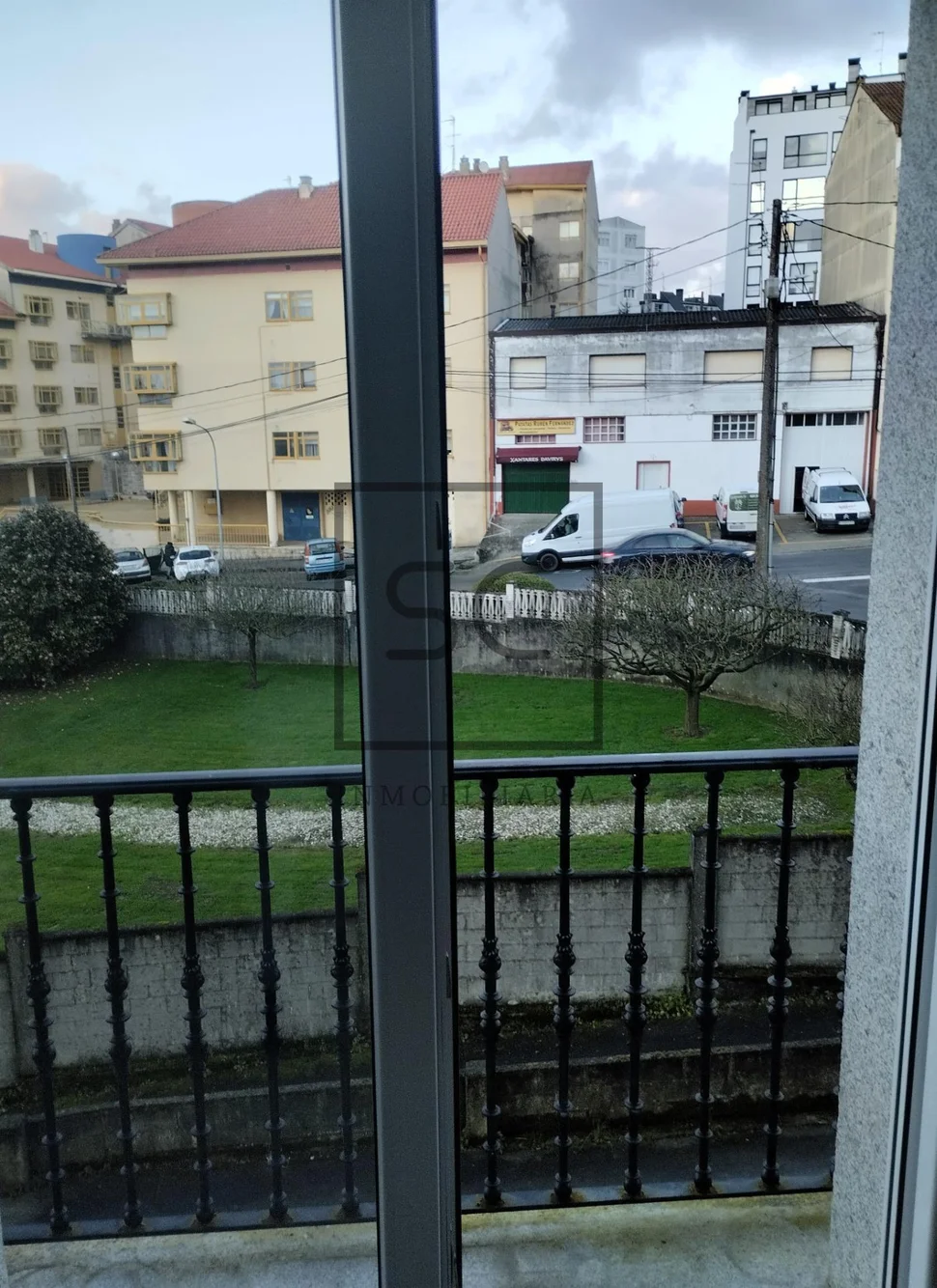 Luminoso piso con ascensor, garaje y trastero en sada