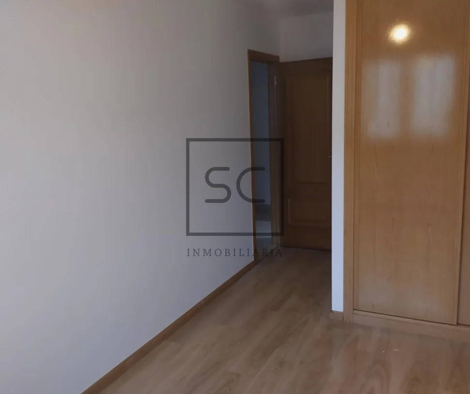 Luminoso piso con ascensor, garaje y trastero en sada