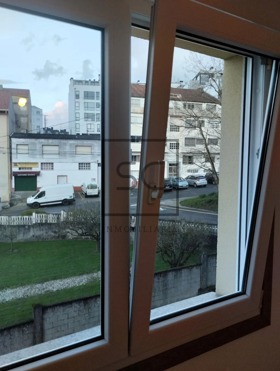 Luminoso piso con ascensor, garaje y trastero en sada