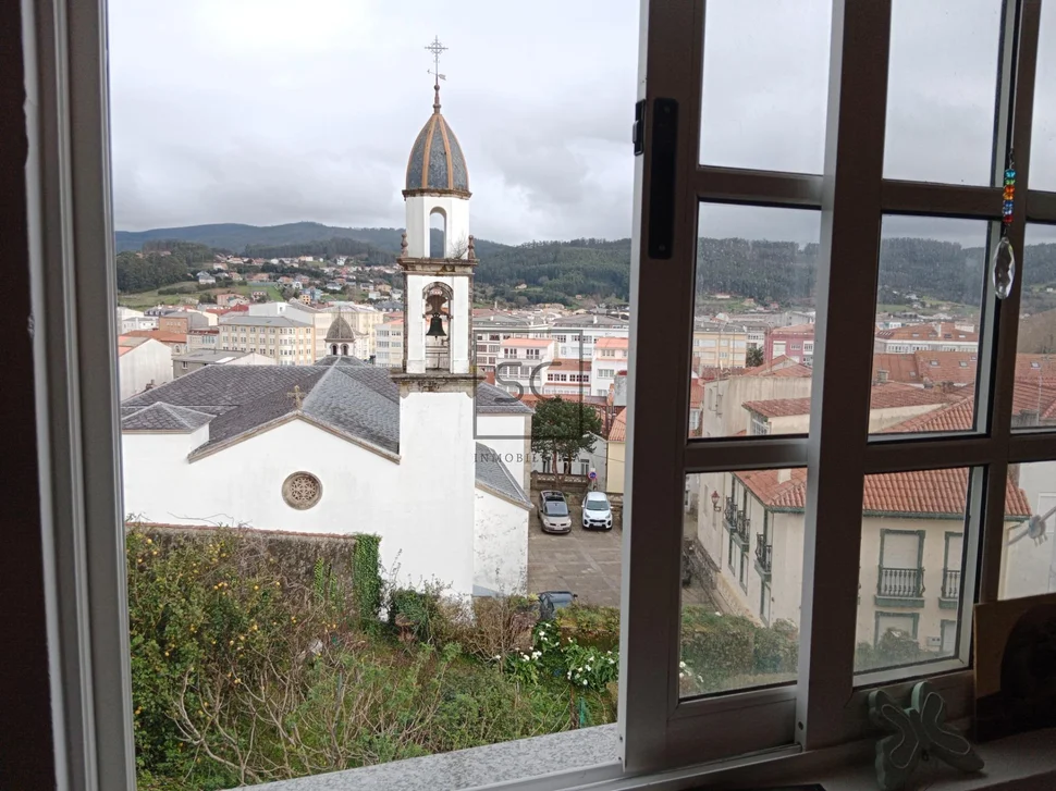 Pareado con jardin en cedeira