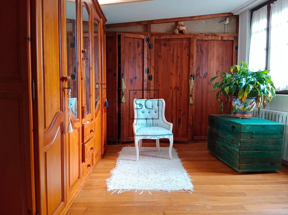 Pareado con jardin en cedeira