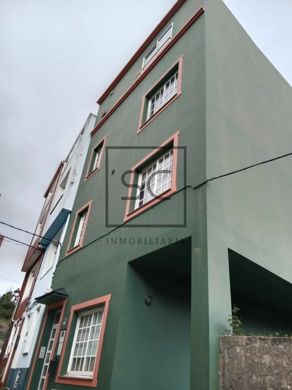 Pareado con jardin en cedeira