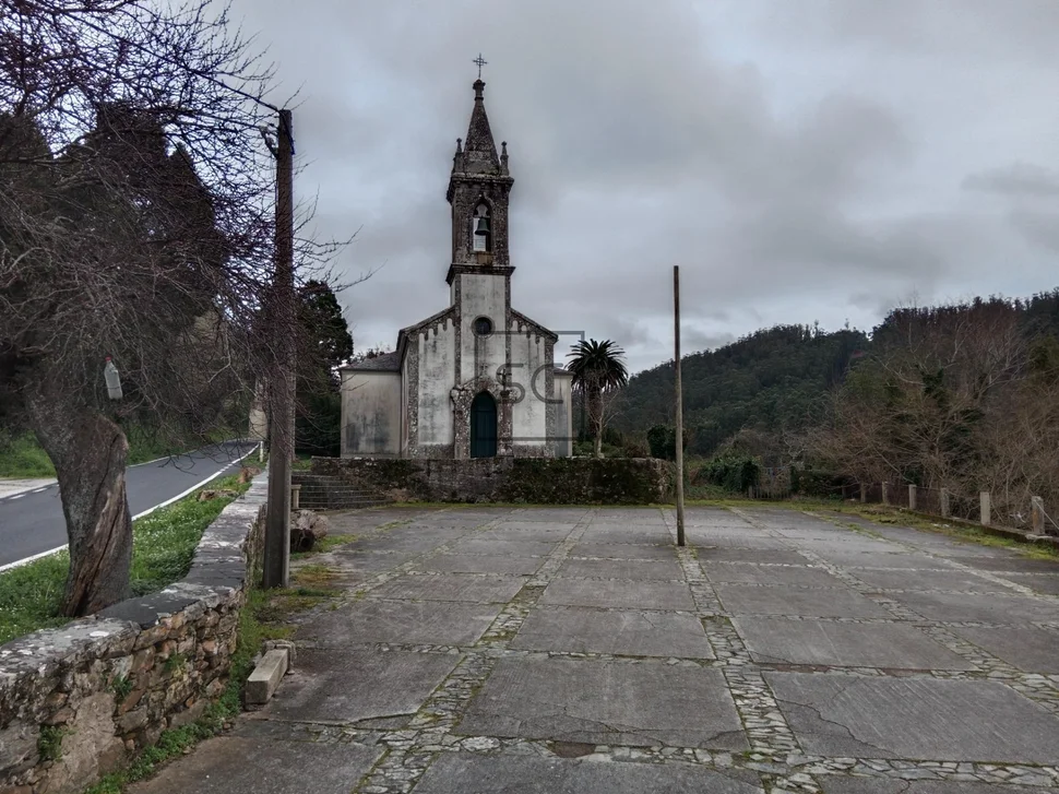 Pareado de piedra con finca en esteiro-cedeira