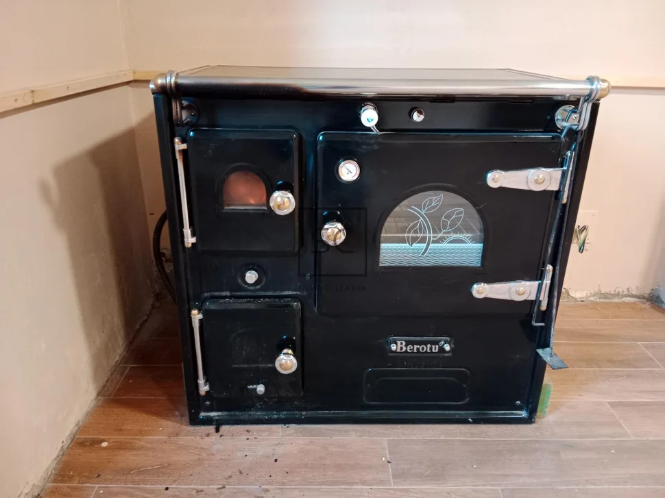 Pareado de piedra con finca en esteiro-cedeira