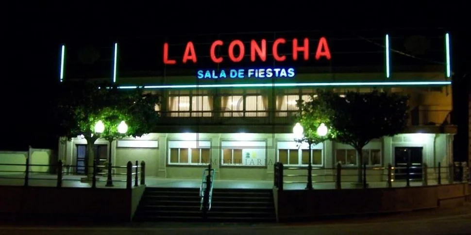 Sala de fiestas en o val-narón