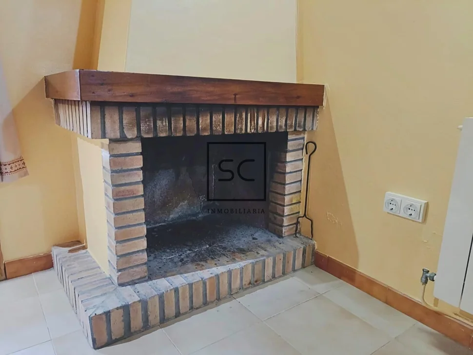 Casa con parcela edificable en santa mariña, ferrol