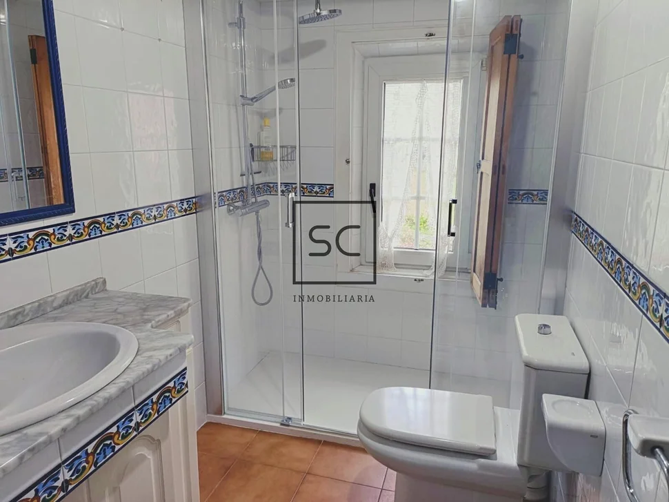 Casa con parcela edificable en santa mariña, ferrol