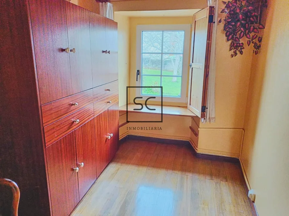 Casa con parcela edificable en santa mariña, ferrol