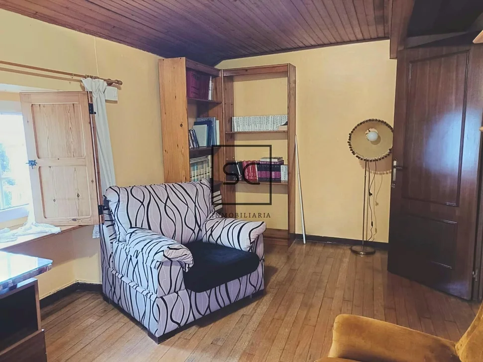 Casa con parcela edificable en santa mariña, ferrol