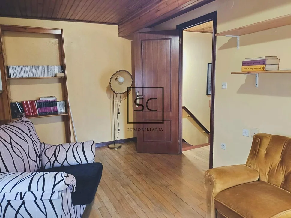 Casa con parcela edificable en santa mariña, ferrol