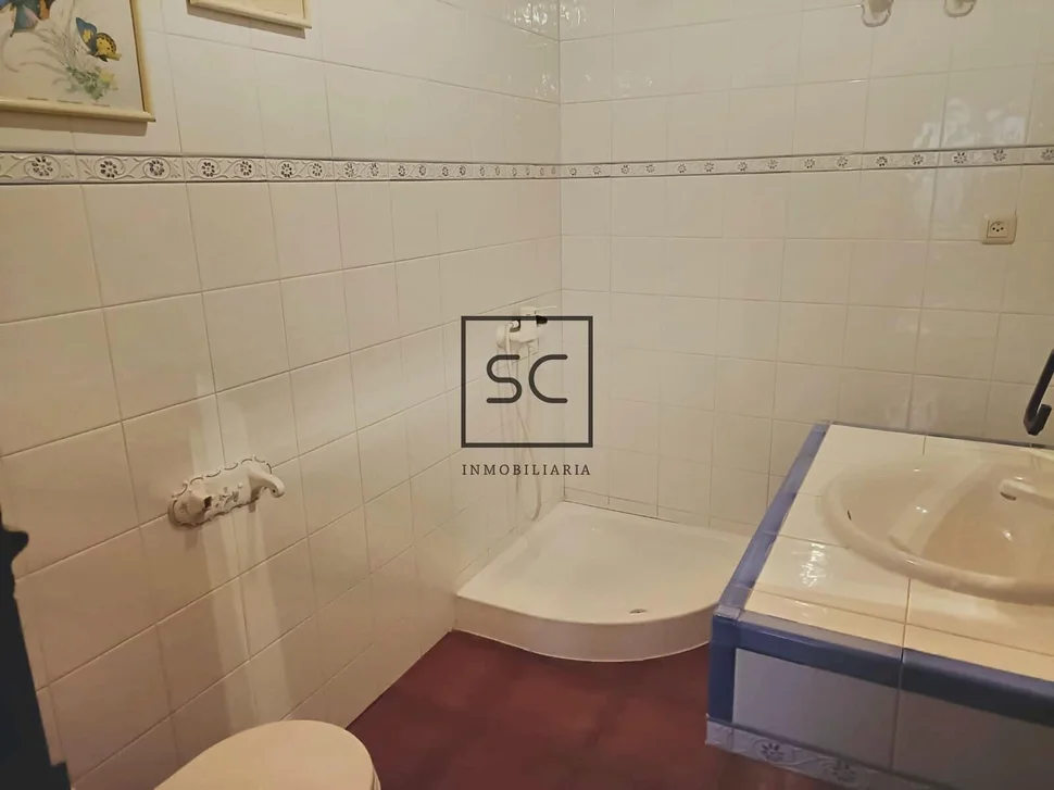 Casa con parcela edificable en santa mariña, ferrol