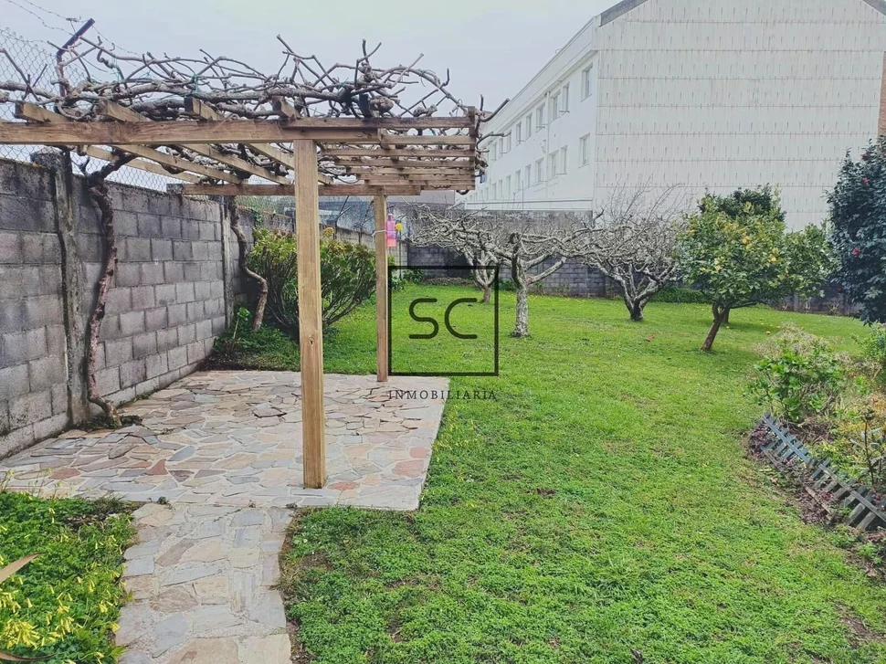 Casa con parcela edificable en santa mariña, ferrol
