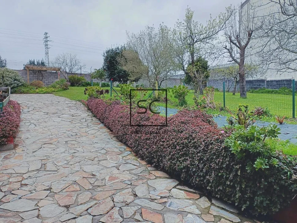 Casa con parcela edificable en santa mariña, ferrol