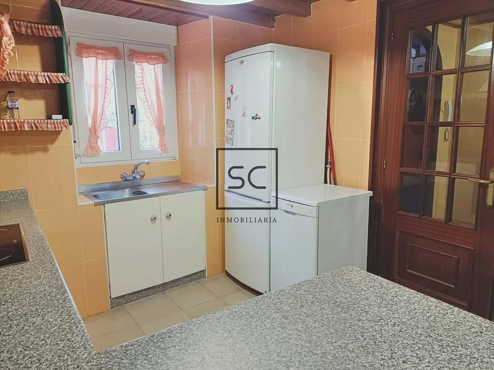 Casa con parcela edificable en santa mariña, ferrol