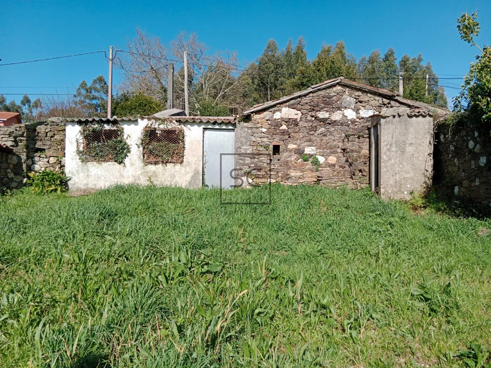 Casa con finca y bodega en magalofes-fene