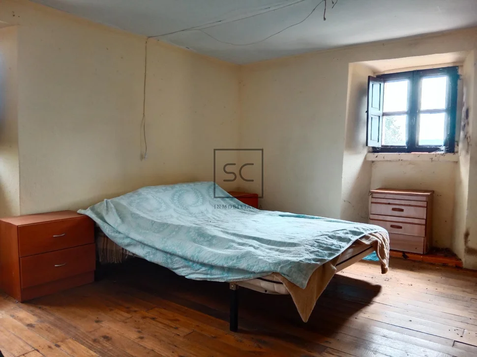 Casa con finca y garaje en moeche