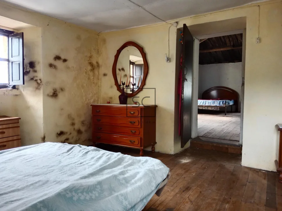 Casa con finca y garaje en moeche