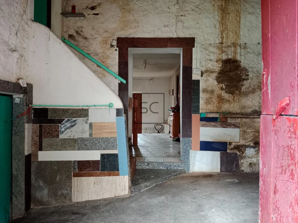 Casa con finca y garaje en moeche