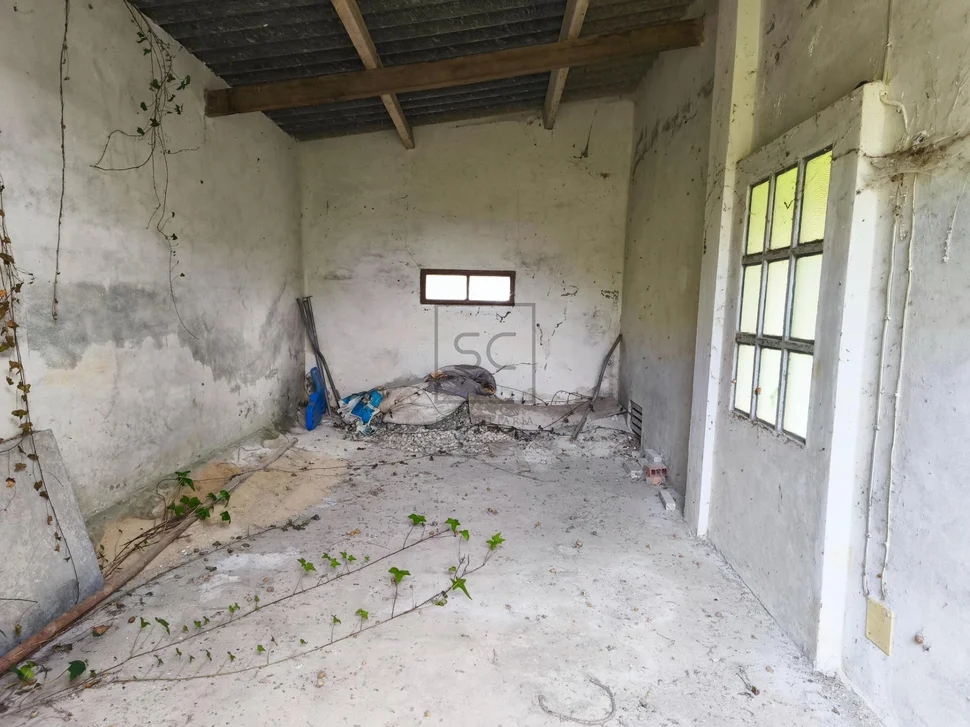 Casa con finca y garaje en moeche