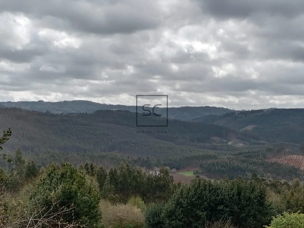 Casa con finca y garaje en moeche