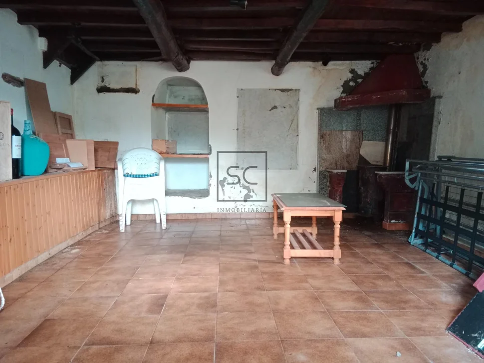 Casa con finca y garaje en moeche