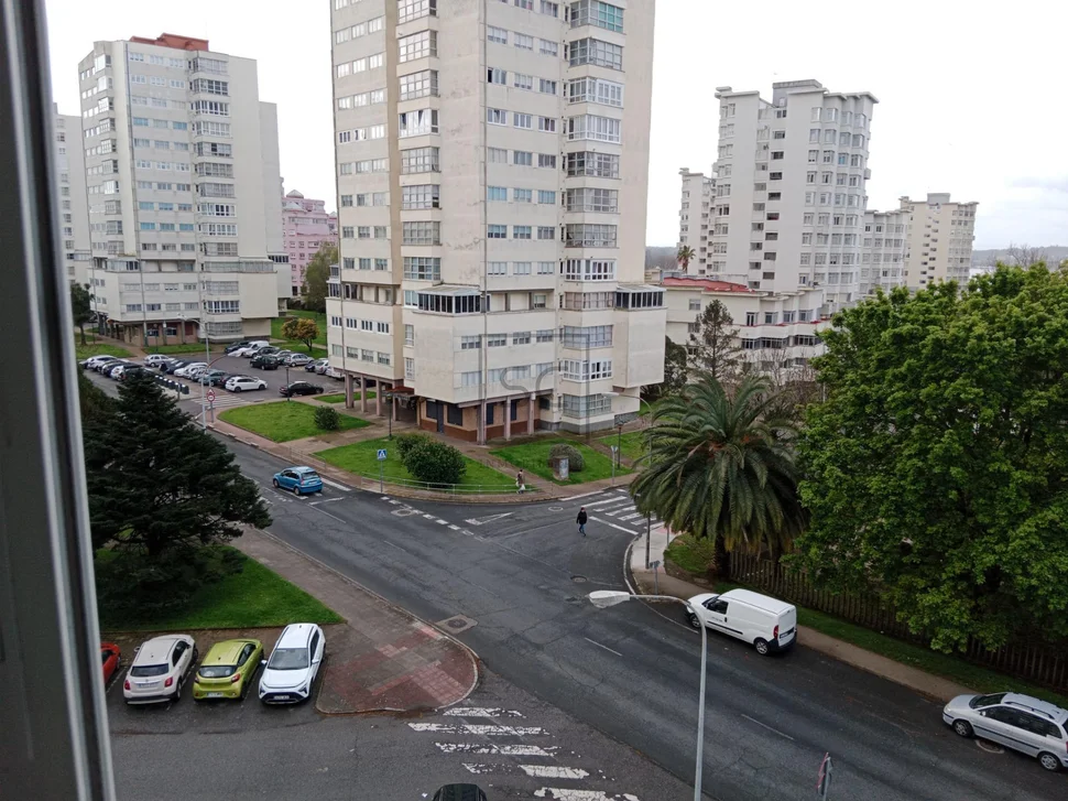 Dúplex invertido en caranza-ferrol