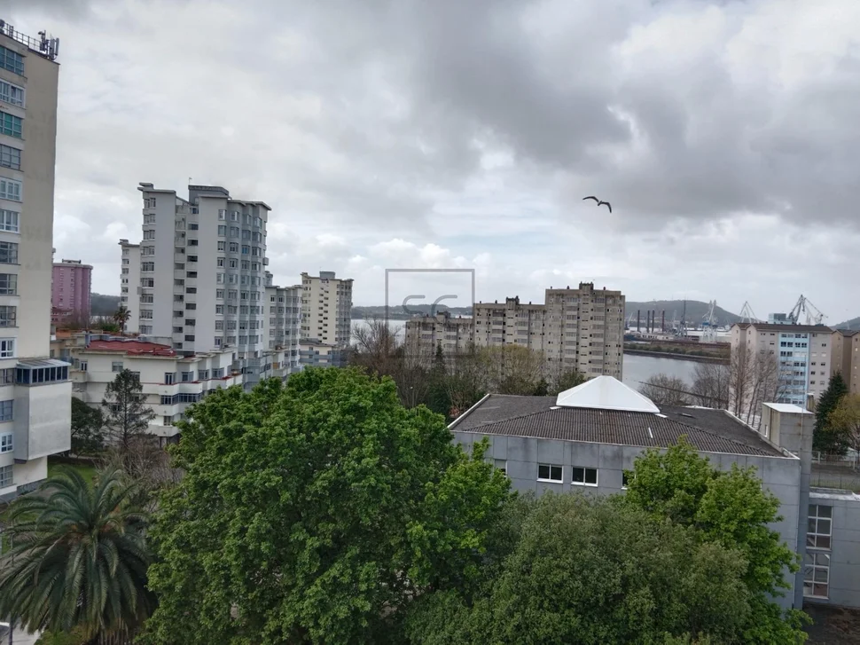 Dúplex invertido en caranza-ferrol