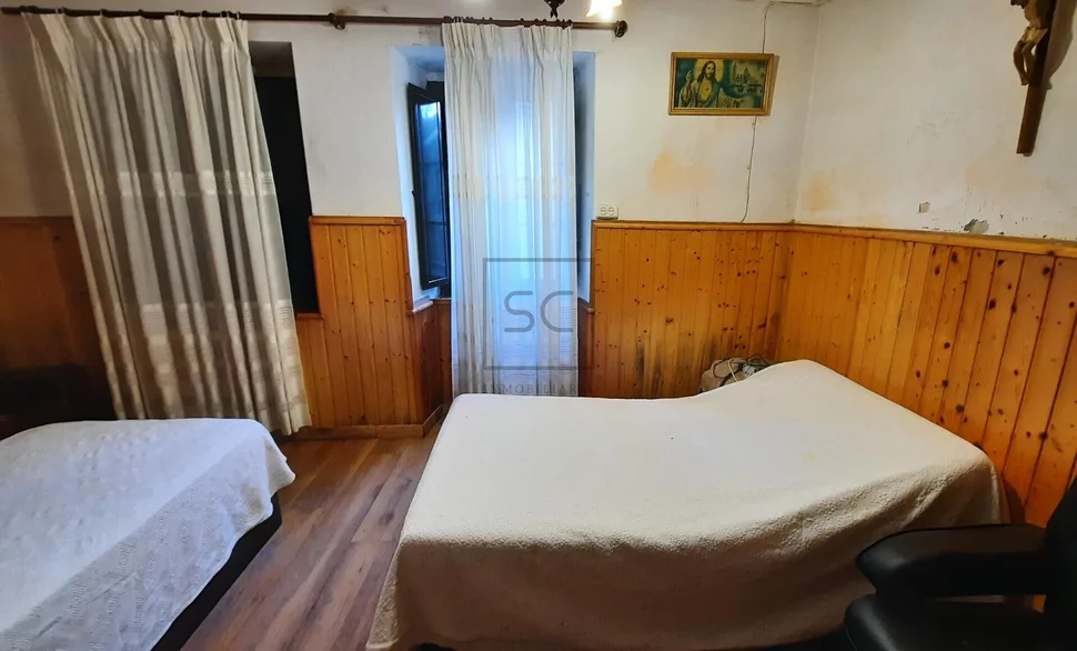 Casa unifamiliar para reforma con pequeña finca